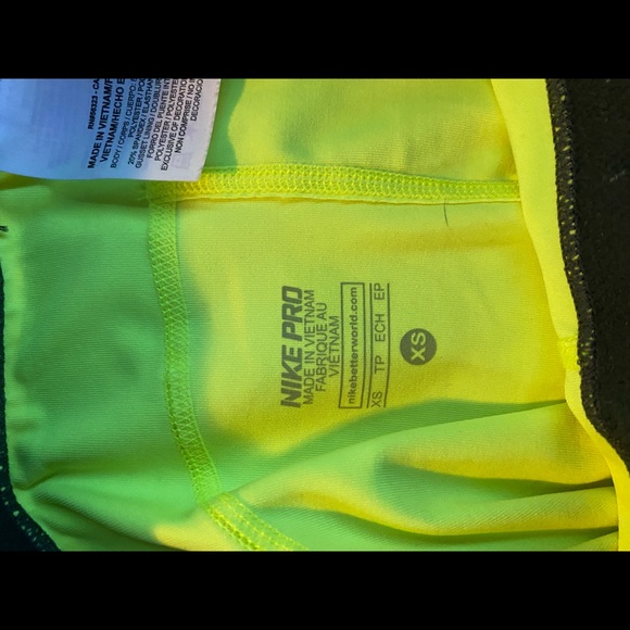 Nike Pro Dri-Fit Capri Leggings - Picture 5 of 6